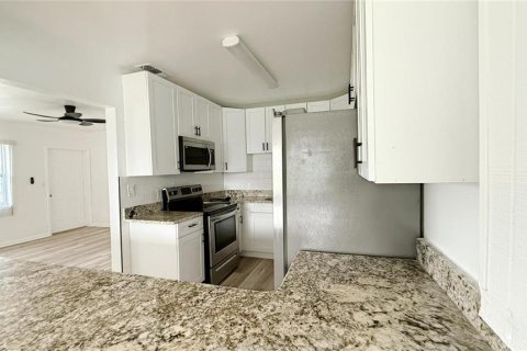 Villa ou maison à vendre à Palmetto, Floride: 2 chambres, 98.1 m2 № 1887146 - photo 8