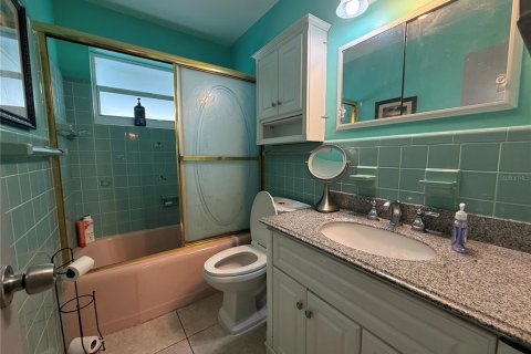 Casa en alquiler en Palm Springs, Florida, 3 dormitorios, 811.97 m2 № 1831229 - foto 16