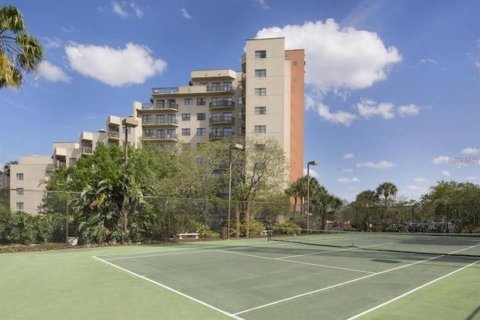 Condo in Orlando, Florida, 2 bedrooms № 2112286 - photo 3