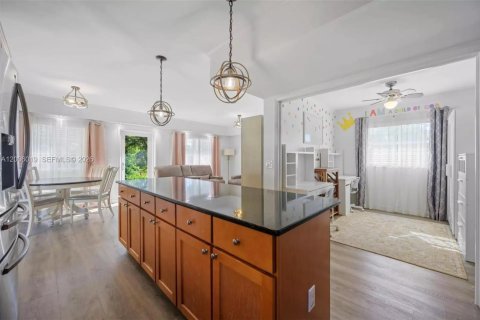 Casa en venta en Davie, Florida, 3 dormitorios, 104.24 m2 № 2071113 - foto 3