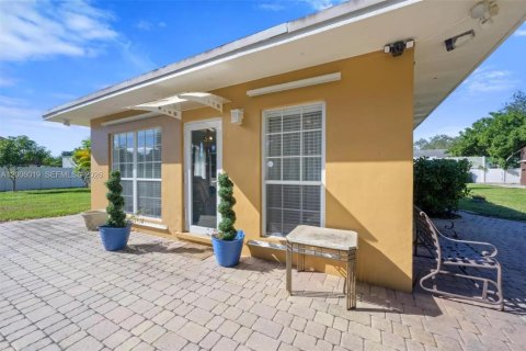 Casa en venta en Davie, Florida, 3 dormitorios, 104.24 m2 № 2071113 - foto 18