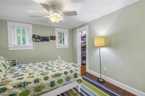 House in Saint Petersburg, Florida 5 bedrooms, 291.34 sq.m. № 2220593 - photo 28