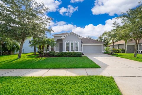 House in Oviedo, Florida 3 bedrooms, 205.31 sq.m. № 1769628 - photo 1