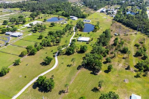 Casa en venta en North Fort Myers, Florida, 3 dormitorios, 268.12 m2 № 1581165 - foto 9