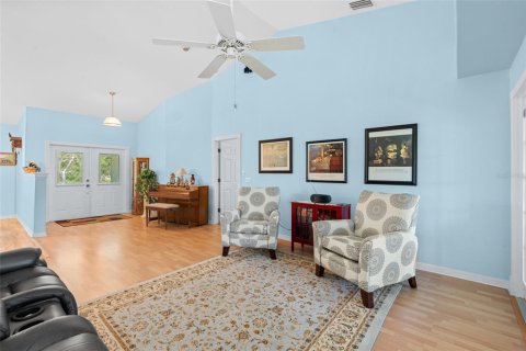 Casa en venta en North Fort Myers, Florida, 3 dormitorios, 268.12 m2 № 1581165 - foto 15