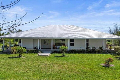 Casa en venta en North Fort Myers, Florida, 3 dormitorios, 268.12 m2 № 1581165 - foto 2