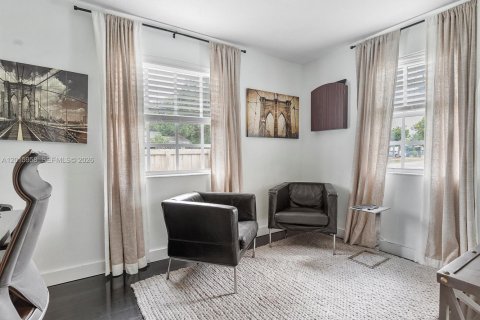Villa ou maison à vendre à Hallandale Beach, Floride: 4 chambres, 139.17 m2 № 2172901 - photo 21