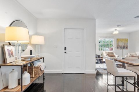 Villa ou maison à vendre à Hallandale Beach, Floride: 4 chambres, 139.17 m2 № 2172901 - photo 13