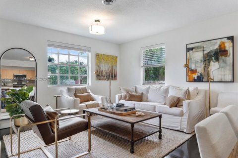 Villa ou maison à vendre à Hallandale Beach, Floride: 4 chambres, 139.17 m2 № 2172901 - photo 3