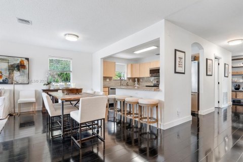 Villa ou maison à vendre à Hallandale Beach, Floride: 4 chambres, 139.17 m2 № 2172901 - photo 12