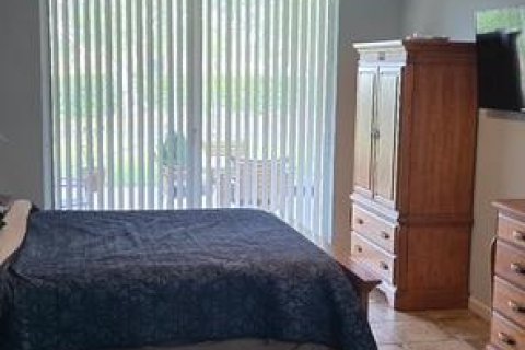 House in Vero Beach, Florida 3 bedrooms, 200.58 sq.m. № 2245686 - photo 6