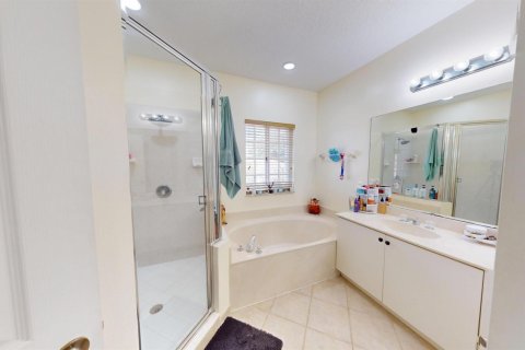 House in West Palm Beach, Florida 3 bedrooms, 176.51 sq.m. № 2241890 - photo 28