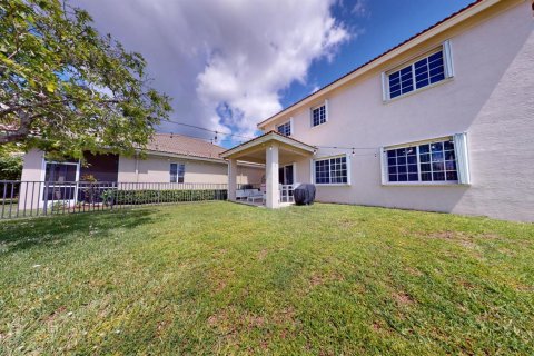 House in West Palm Beach, Florida 3 bedrooms, 176.51 sq.m. № 2241890 - photo 18