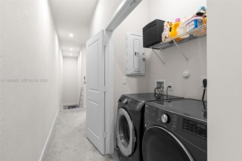 Townhouse in Homestead, Florida 3 bedrooms, 158.4 sq.m. № 2011604 - photo 21