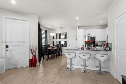 Townhouse in Homestead, Florida 3 bedrooms, 158.4 sq.m. № 2011604 - photo 8