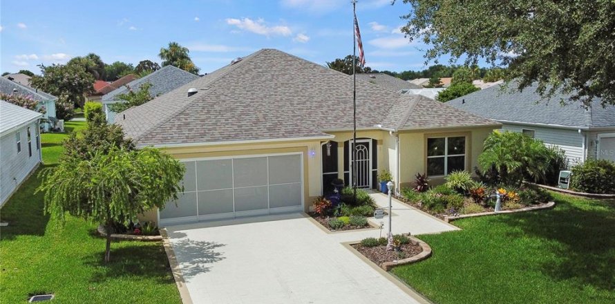 Casa en The Villages, Florida 2 dormitorios, 160.72 m2 № 1857965
