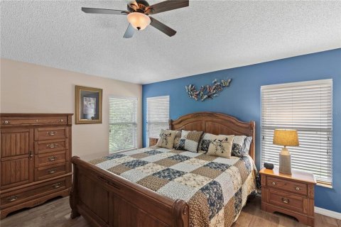 House in The Villages, Florida 3 bedrooms, 160.72 sq.m. № 1857965 - photo 18