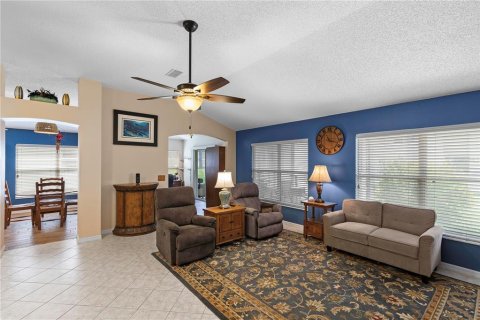 House in The Villages, Florida 3 bedrooms, 160.72 sq.m. № 1857965 - photo 8