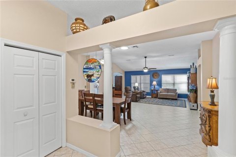 House in The Villages, Florida 3 bedrooms, 160.72 sq.m. № 1857965 - photo 3