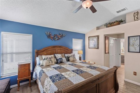 House in The Villages, Florida 3 bedrooms, 160.72 sq.m. № 1857965 - photo 19