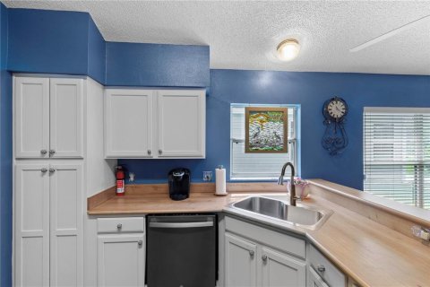 House in The Villages, Florida 3 bedrooms, 160.72 sq.m. № 1857965 - photo 14