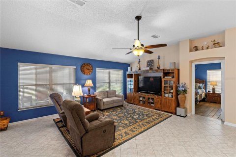 House in The Villages, Florida 3 bedrooms, 160.72 sq.m. № 1857965 - photo 9