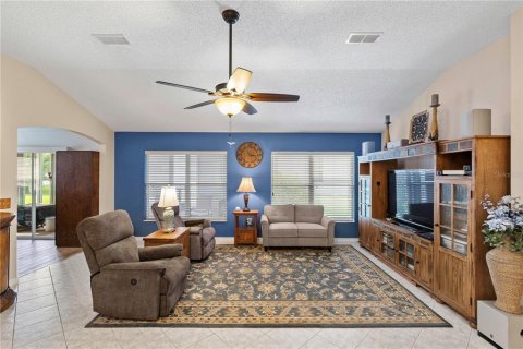House in The Villages, Florida 3 bedrooms, 160.72 sq.m. № 1857965 - photo 7