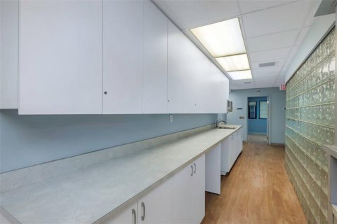 Commercial property in Temple Terrace, Florida 1618.45 sq.m. № 1688362 - photo 21