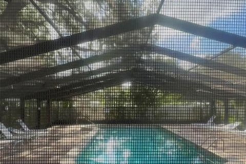 Condo in Zephyrhills, Florida, 2 bedrooms № 2117557 - photo 28