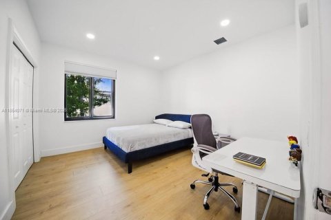 Снять в аренду виллу или дом в Уэстон, Флорида 5 спален, 388.89м2, № 1958720 - фото 20