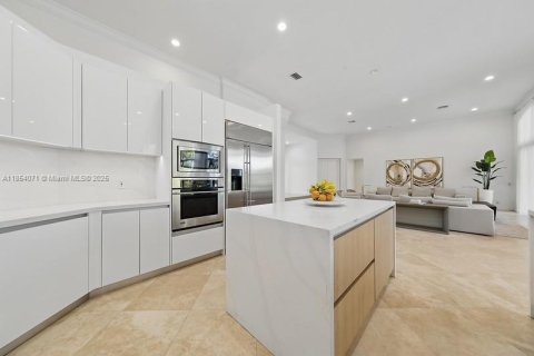 Снять в аренду виллу или дом в Уэстон, Флорида 5 спален, 388.89м2, № 1958720 - фото 15