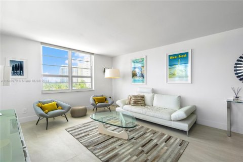 Copropriété à louer à Miami Beach, Floride: 2 chambres, 110.55 m2 № 1753715 - photo 2