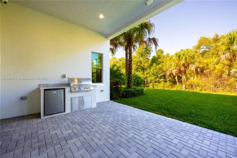House in Palm Beach Gardens, Florida 4 bedrooms, 408.96 sq.m. № 1939316 - photo 28