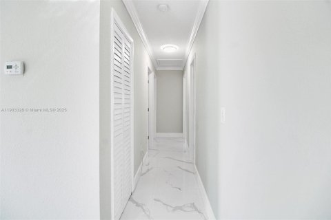 Купить виллу или дом в Хомстед, Флорида 3 спальни, 114.46м2, № 1954375 - фото 6