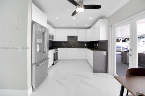 Купить виллу или дом в Хомстед, Флорида 3 спальни, 114.46м2, № 1954375 - фото 17