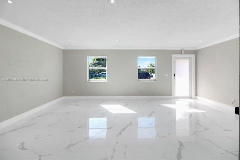 Купить виллу или дом в Хомстед, Флорида 3 спальни, 114.46м2, № 1954375 - фото 4