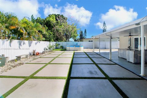 Купить виллу или дом в Хомстед, Флорида 3 спальни, 114.46м2, № 1954375 - фото 24