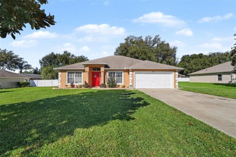 House in Leesburg, Florida 3 bedrooms, 167.69 sq.m. № 2408805 - photo 2