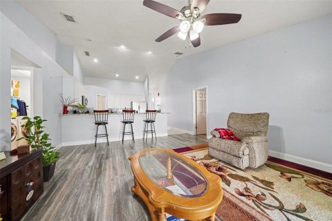 House in Leesburg, Florida 3 bedrooms, 167.69 sq.m. № 2408805 - photo 9