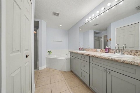 House in Leesburg, Florida 3 bedrooms, 167.69 sq.m. № 2408805 - photo 20