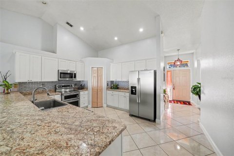 House in Leesburg, Florida 3 bedrooms, 167.69 sq.m. № 2408805 - photo 13