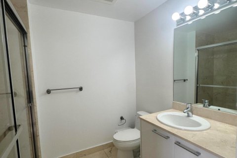 Condominio en alquiler en Sunny Isles Beach, Florida, 2 dormitorios, 124.67 m2 № 2317561 - foto 21