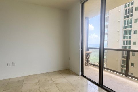 Condominio en alquiler en Sunny Isles Beach, Florida, 2 dormitorios, 124.67 m2 № 2317561 - foto 8