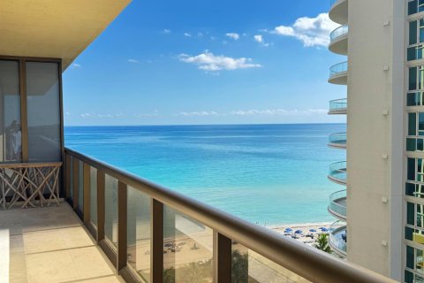 Condominio en alquiler en Sunny Isles Beach, Florida, 2 dormitorios, 124.67 m2 № 2317561 - foto 10