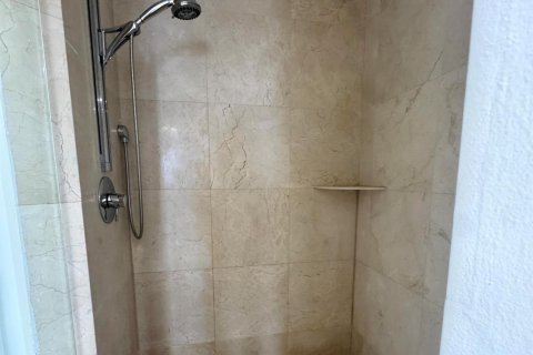 Condominio en alquiler en Sunny Isles Beach, Florida, 2 dormitorios, 124.67 m2 № 2317561 - foto 12
