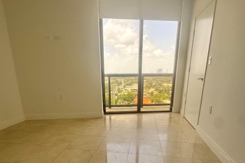 Condominio en alquiler en Sunny Isles Beach, Florida, 2 dormitorios, 124.67 m2 № 2317561 - foto 15