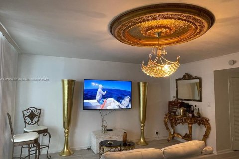 Copropriété à vendre à Miami Beach, Floride № 1985048 - photo 14