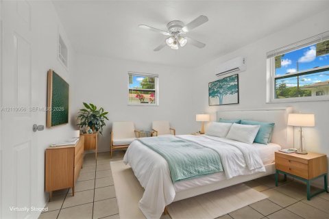 Villa ou maison à El Portal, Floride 1 chambre, 74.32 m2 № 2426272