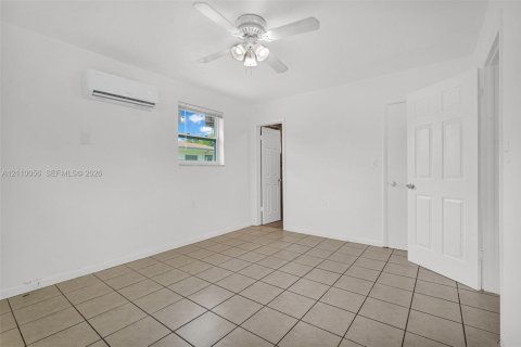 Villa ou maison à louer à El Portal, Floride: 1 chambre, 74.32 m2 № 2426272 - photo 15