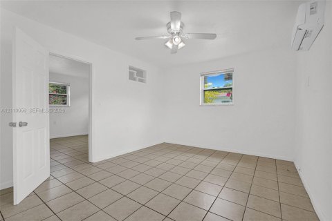 Villa ou maison à louer à El Portal, Floride: 1 chambre, 74.32 m2 № 2426272 - photo 7